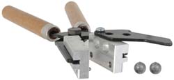 Lee .595" round ball mold,
double cavity, with handles,
for .62 rifles and 20 gauge guns